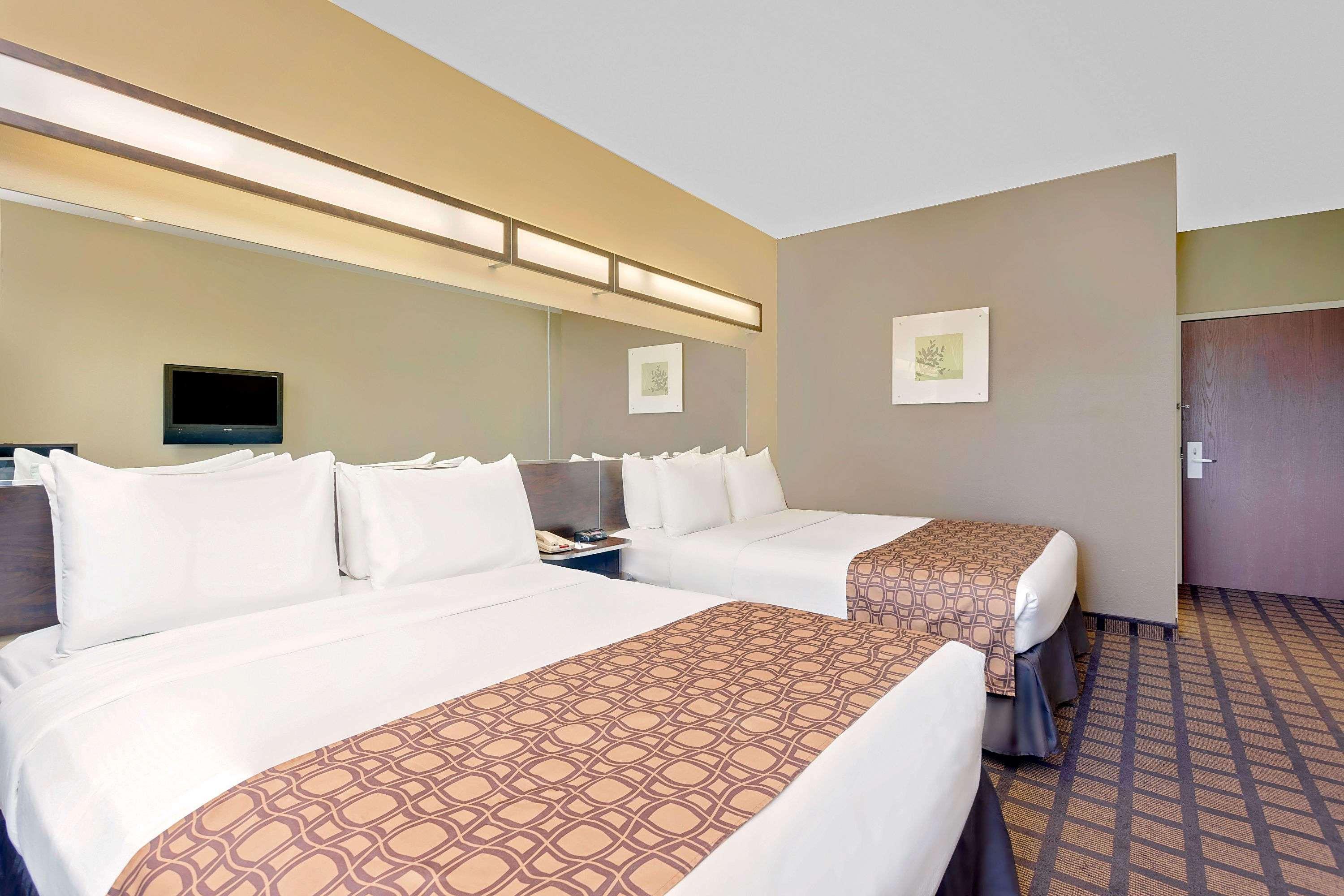 Microtel By Wyndham Perry National Fairground Area I-75 Exteriör bild
