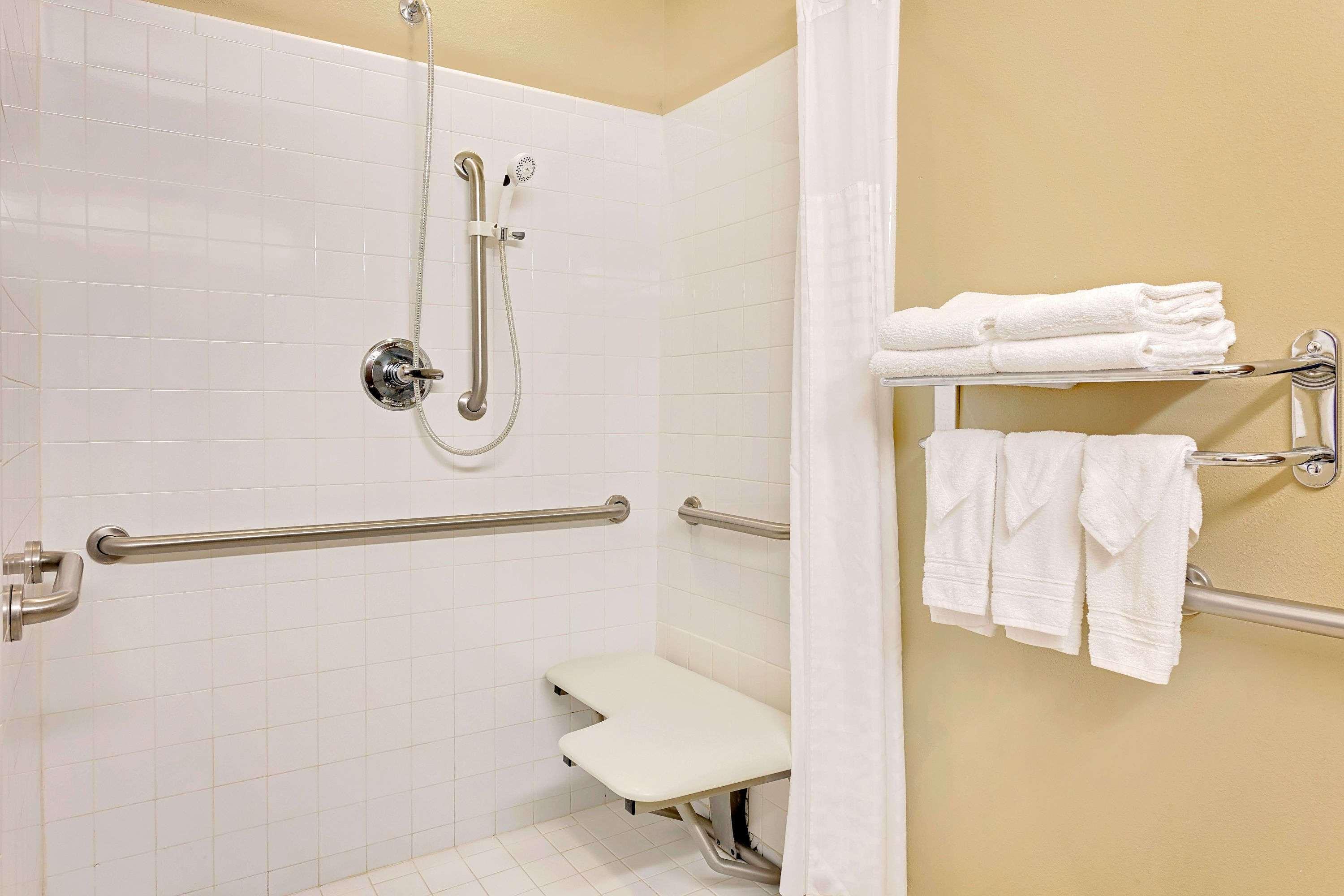 Microtel By Wyndham Perry National Fairground Area I-75 Exteriör bild