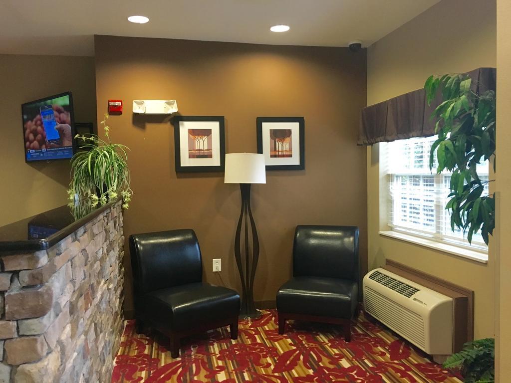 Microtel By Wyndham Perry National Fairground Area I-75 Exteriör bild