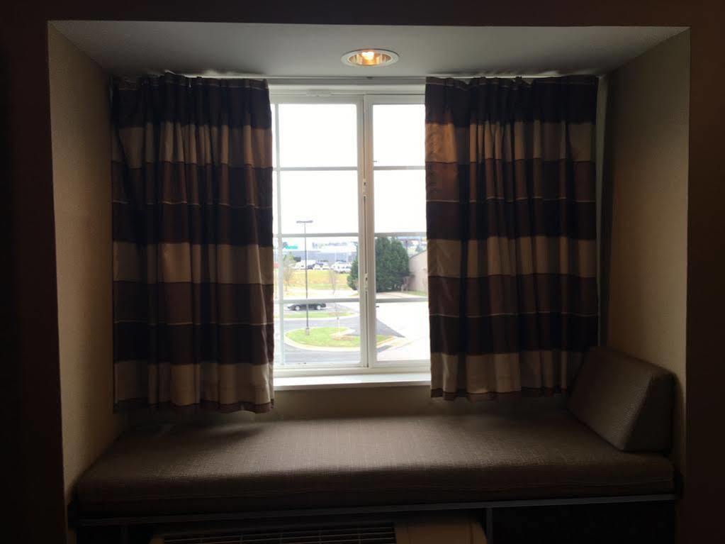 Microtel By Wyndham Perry National Fairground Area I-75 Exteriör bild